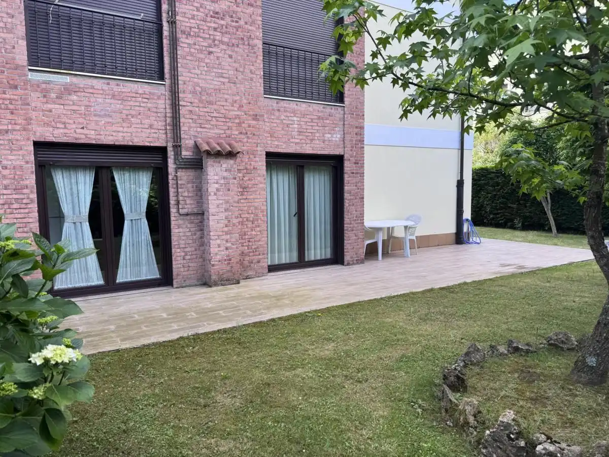 Terrasse von Wohnung zum Verkauf in Llanes mit Heizung, Privatgarten und Terrasse