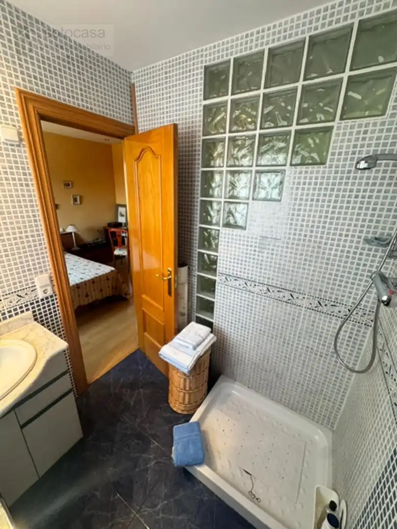 Bathroom of Flat for sale in Valladolid  with Heating, Terrace and Furnished