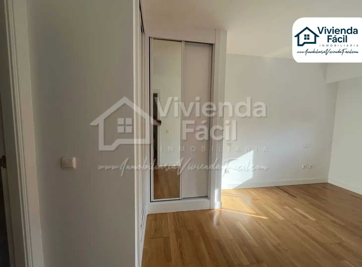 Flat for sale in Calle de María Tubau, Las Tablas