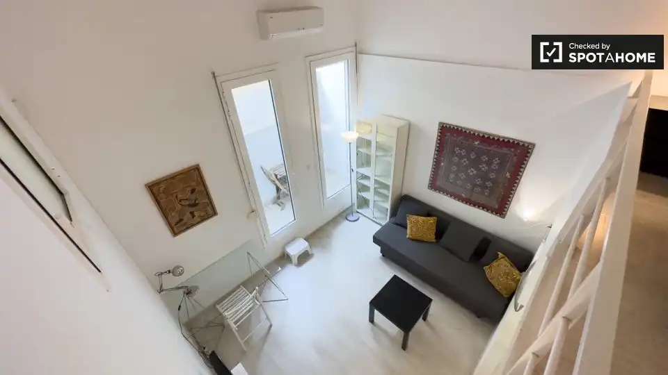 Appartamento con terrazza in affitto a Sant Martí, imagen 3