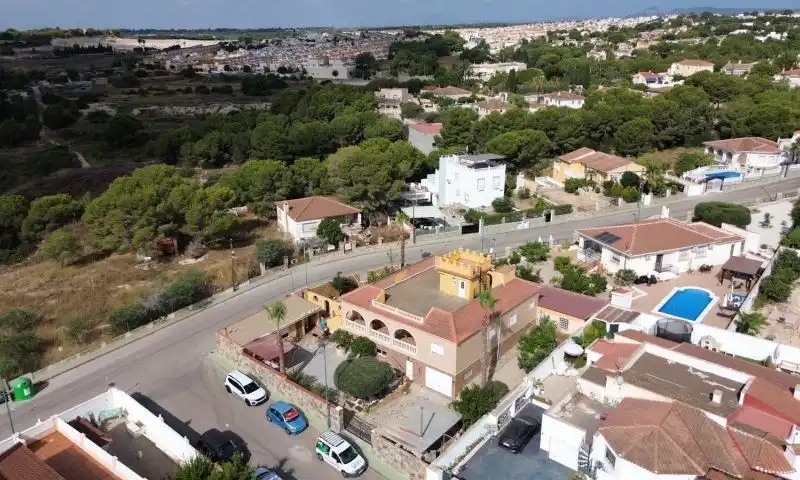 Villa zum Verkauf in Calle  Almendro, imagen 8