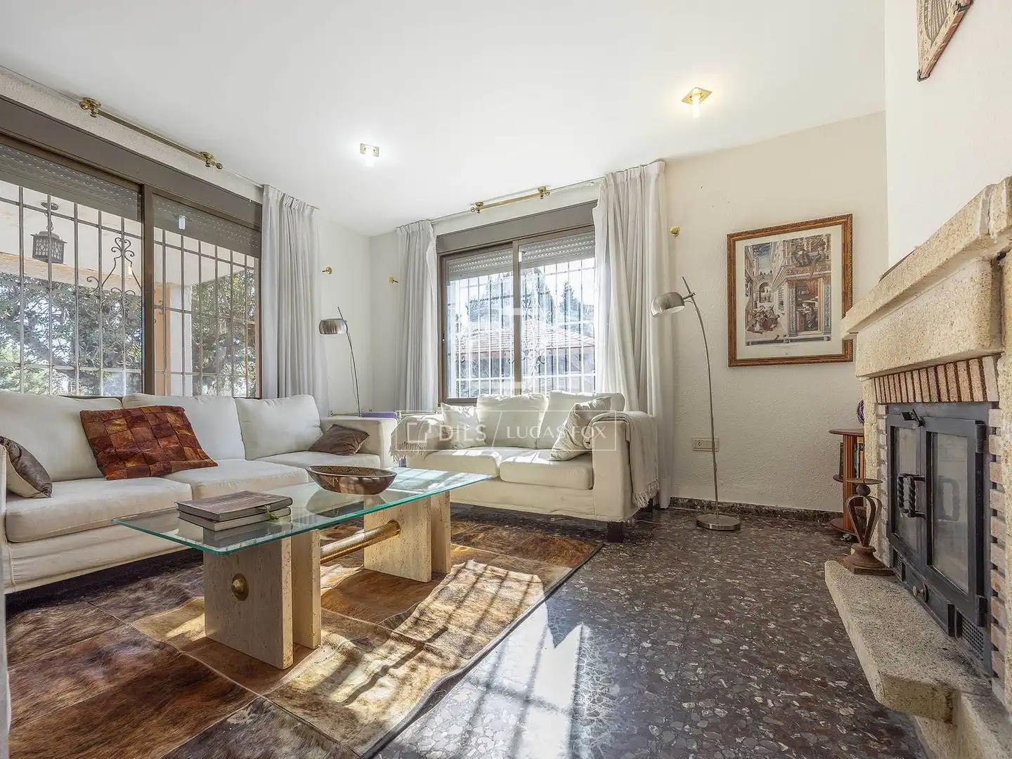 Sala de estar de Casa o chalet en venta en L'Eliana con Aire acondicionado, Calefacción y Jardín privado