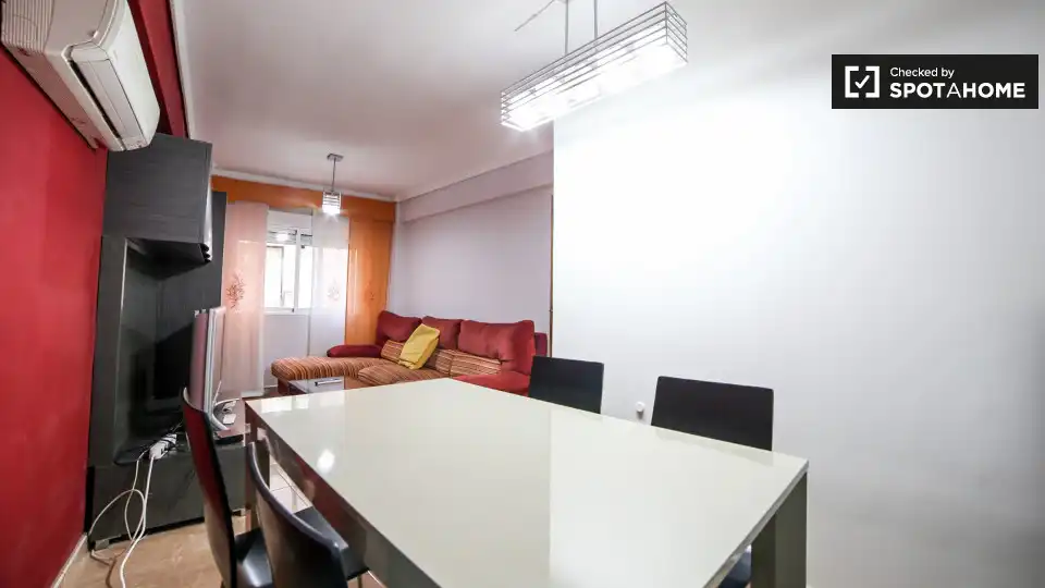 Room in Valencia, Valencia