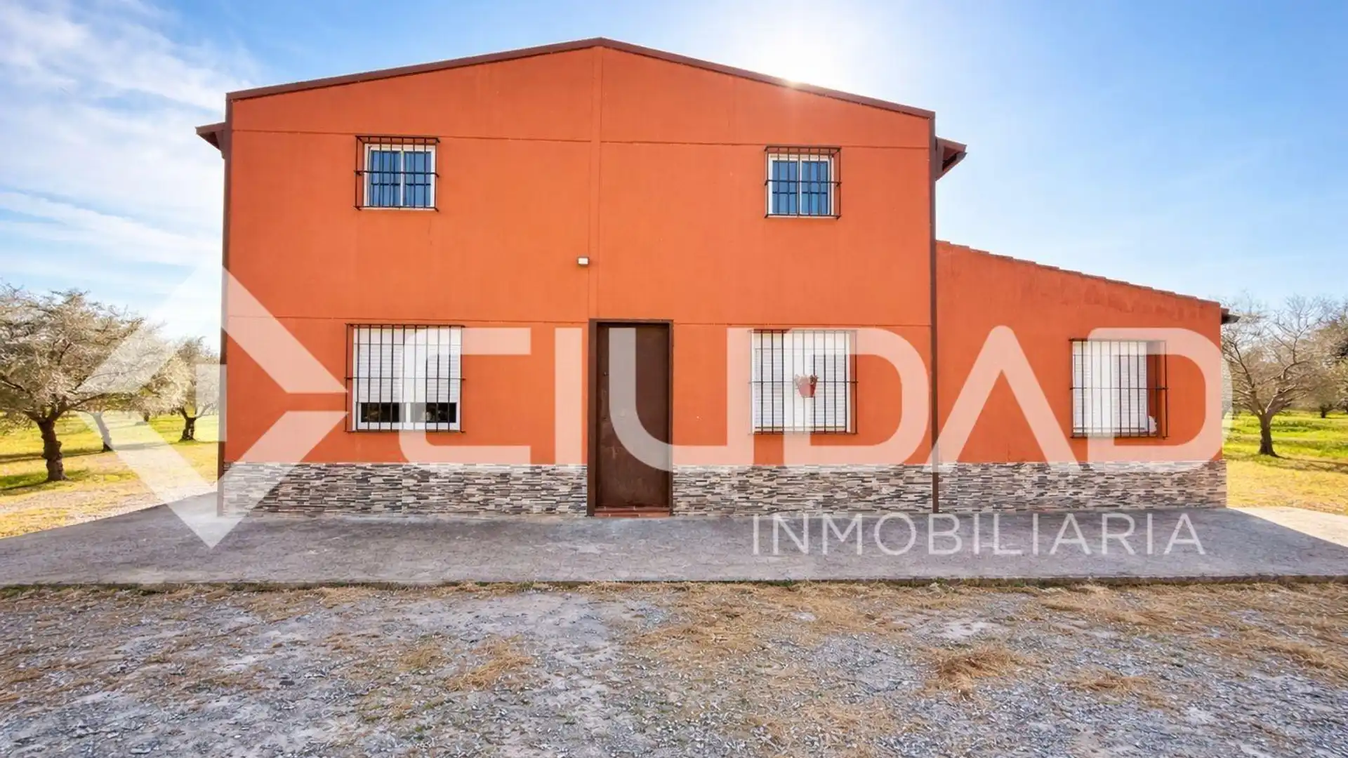 Vista exterior de Terreno en venta en Lebrija