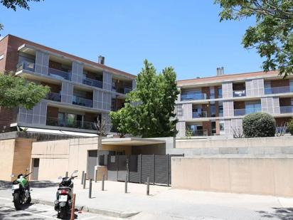 Vista exterior de Àtic en venda en Sant Cugat del Vallès amb Aire condicionat, Calefacció i Parquet