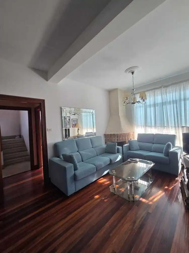 Sala d'estar de Casa o xalet en venda en Narón amb Calefacció, Jardí privat i Traster