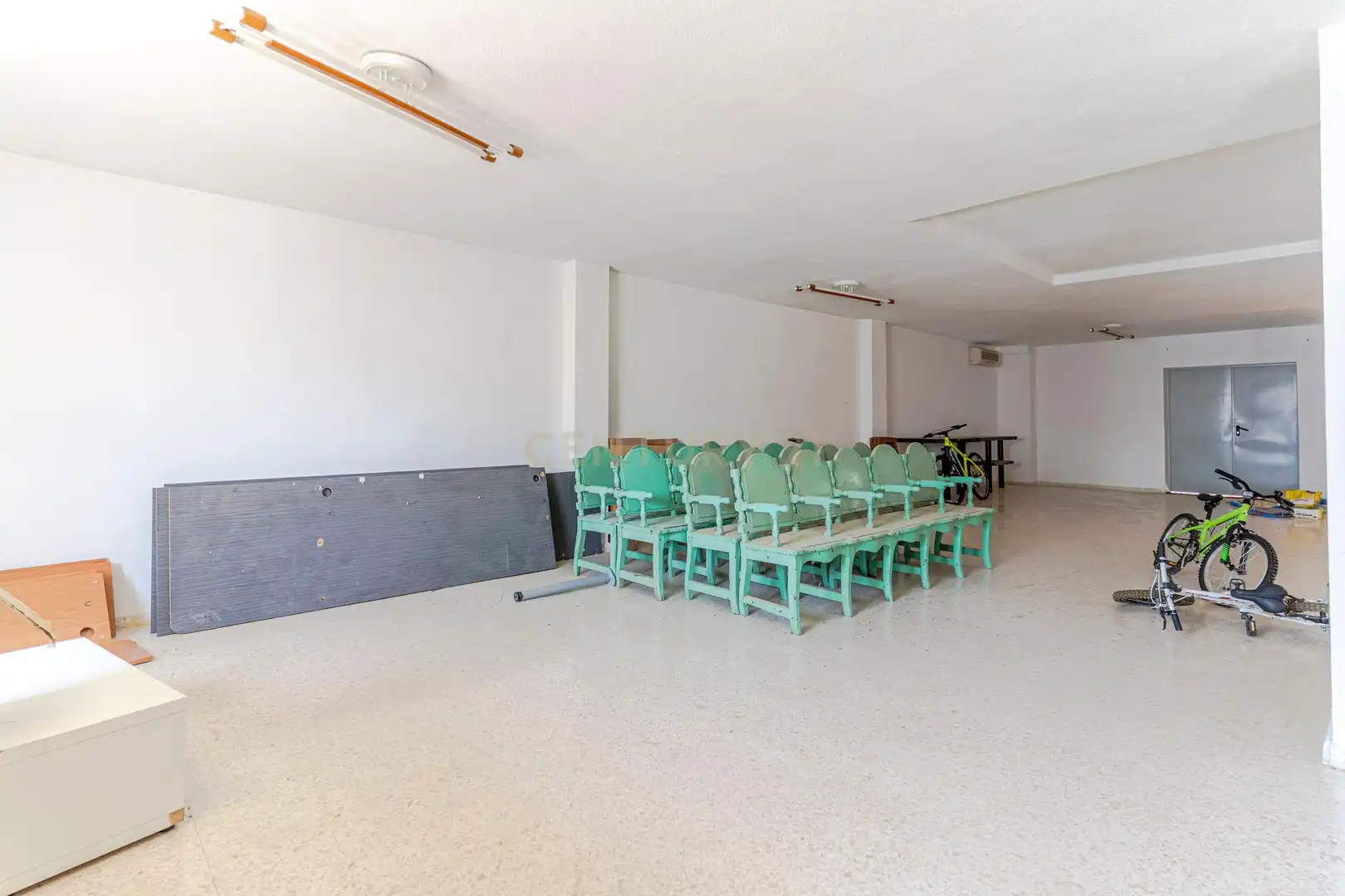 Edificio en venta en Gójar
