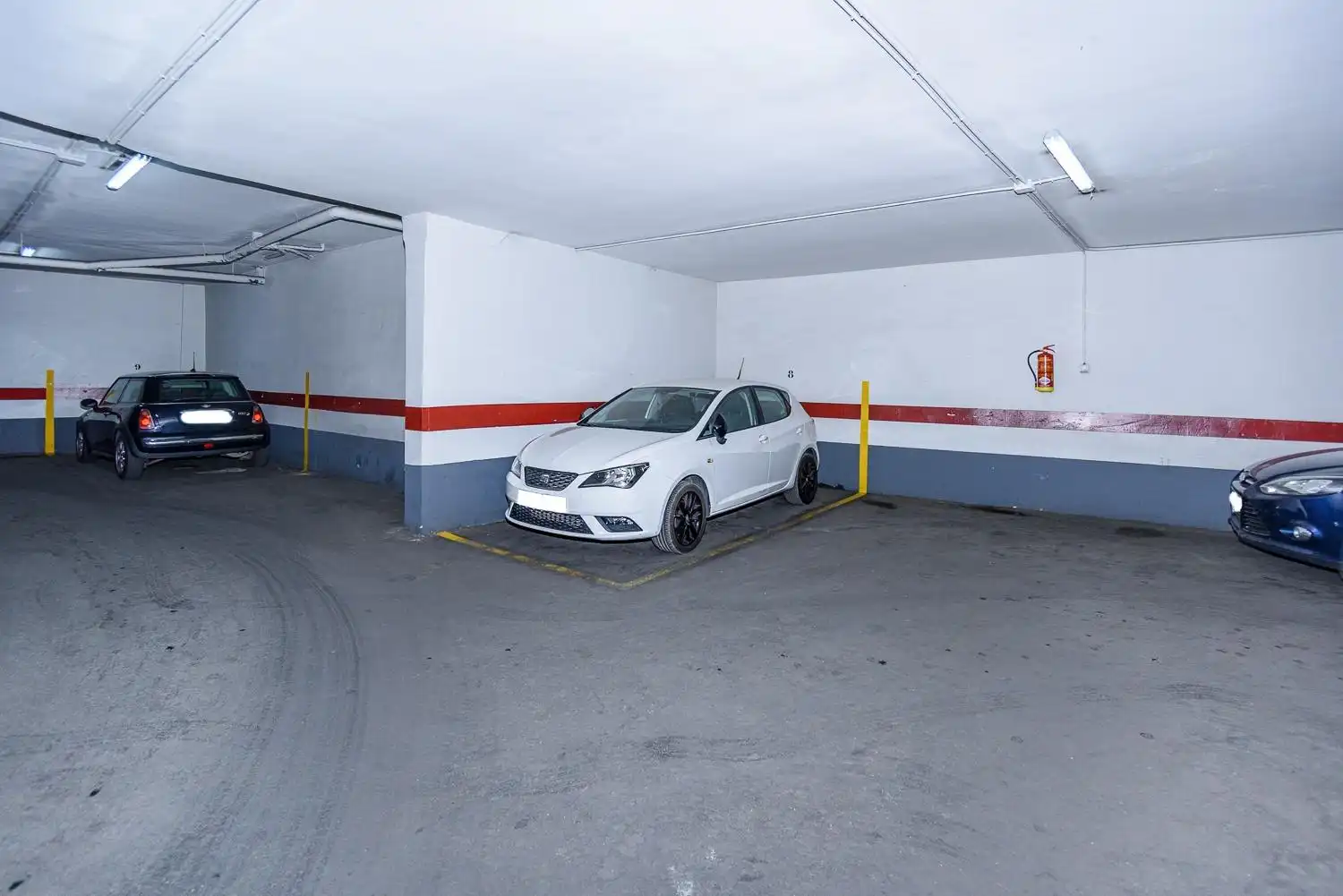 Aparcament de Pis en venda en Granada amb Aire condicionat, Calefacció i Moblat