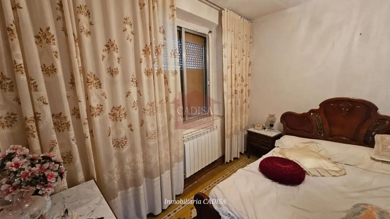 Dormitori de Casa o xalet en venda en Calzada de Valdunciel amb Calefacció, Jardí privat i Moblat