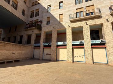 Local comercial en alquiler en Casc Urbà