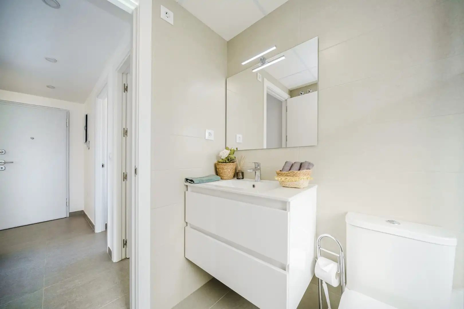 Bany de Apartament en venda en La Manga del Mar Menor amb Aire condicionat, Terrassa i Piscina
