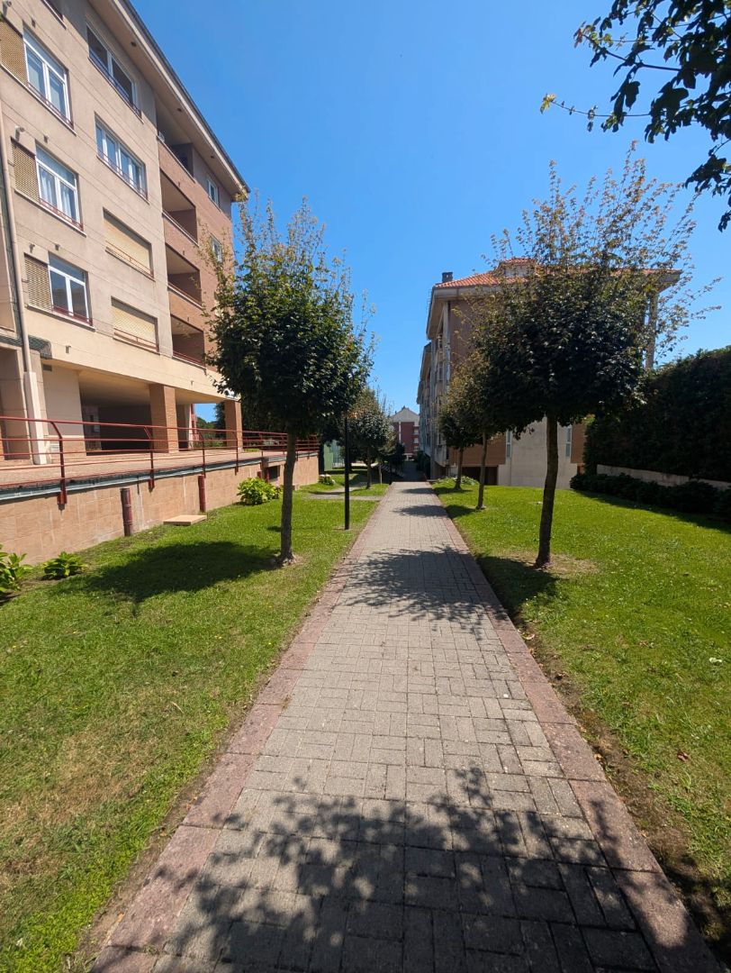 Vista exterior de Apartament en venda en Santander amb Calefacció, Jardí privat i Terrassa