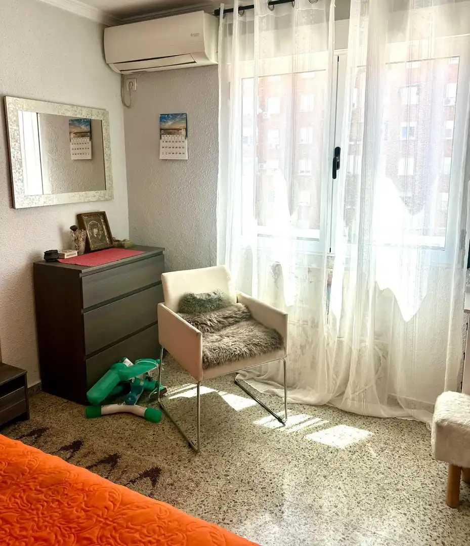 Habitación de Piso en venta en Valencia con Aire acondicionado y Balcón