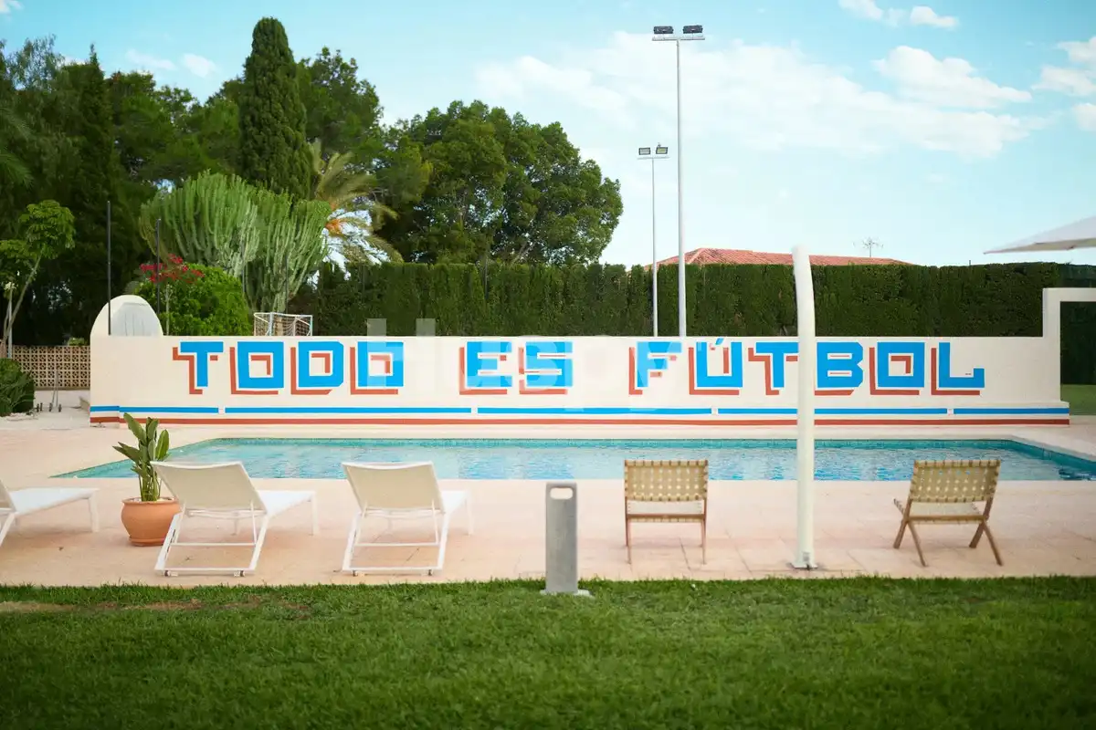 Piscina de Casa o xalet en venda en Elche / Elx amb Aire condicionat, Calefacció i Jardí privat