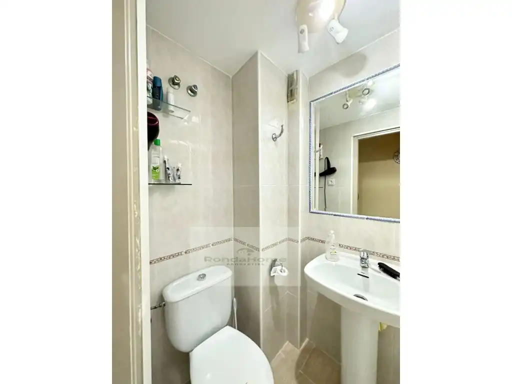 Piso en venta en Calle Carmen Montes, La Carihuela - Los Nidos