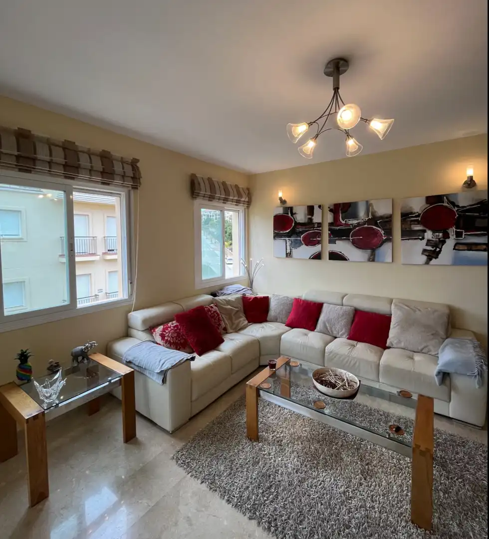 Sala d'estar de Apartament de lloguer en Mijas amb Terrassa i Moblat