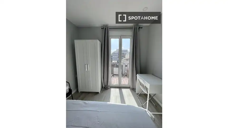 Schlafzimmer von Wohnung zur untervermieten in L'Hospitalet de Llobregat mit Klimaanlage, Heizung und Terrasse
