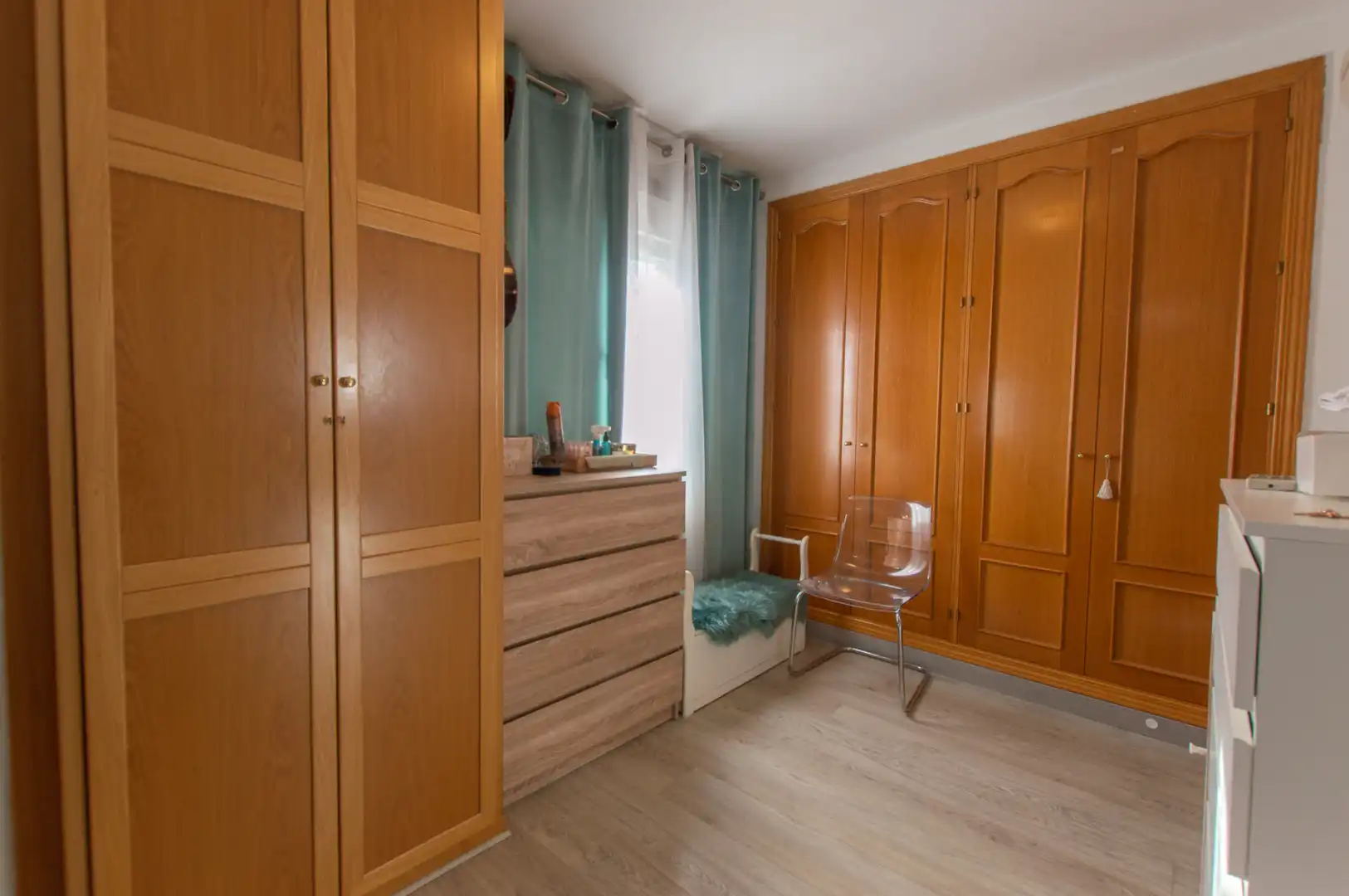 Habitación de Casa adosada en venta en Alcalá de Henares con Aire acondicionado, Calefacción y Terraza