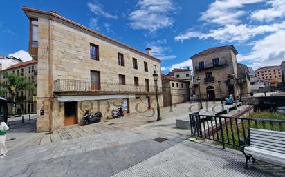 Vista exterior de Pis en venda en Redondela amb Balcó