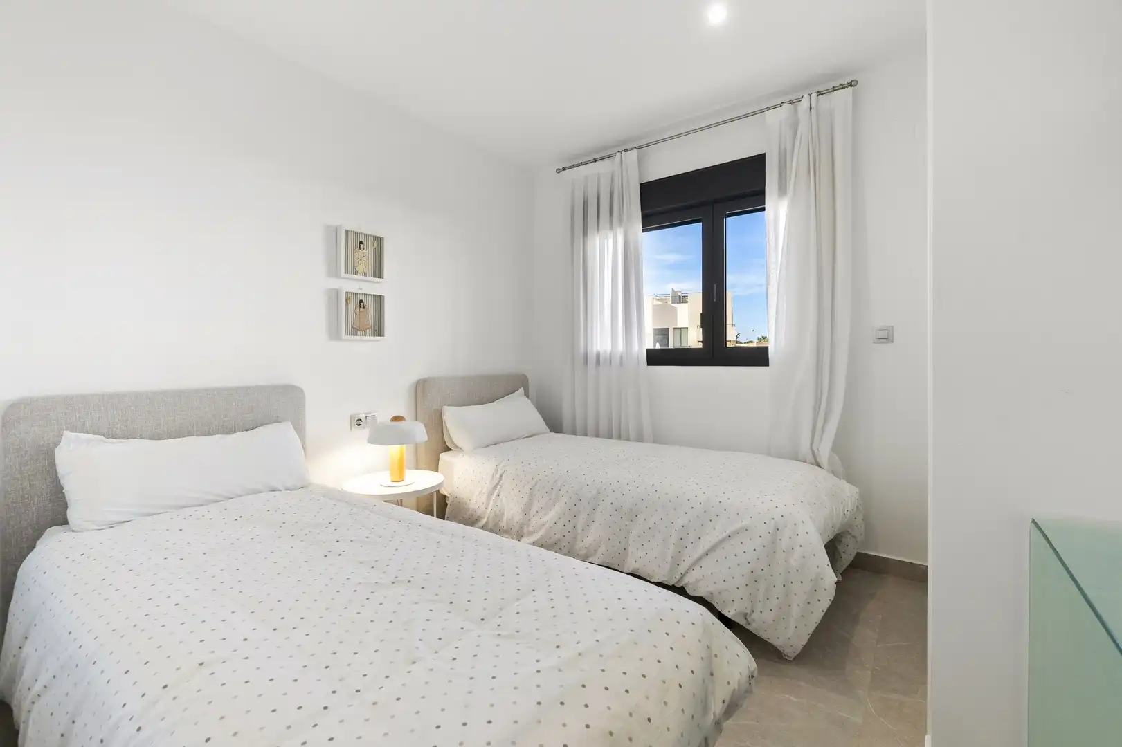 Dormitori de Planta baixa en venda en Orihuela amb Aire condicionat, Jardí privat i Terrassa