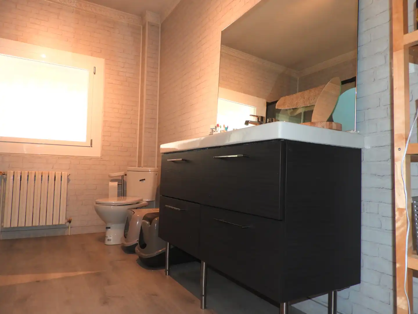 Badezimmer von Haus oder Chalet zum Verkauf in Castellar del Vallès mit Klimaanlage, Heizung und Privatgarten