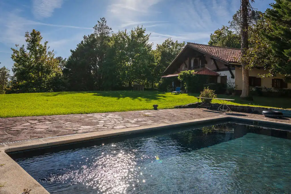 Xalet amb piscina en venda a Hondarribia