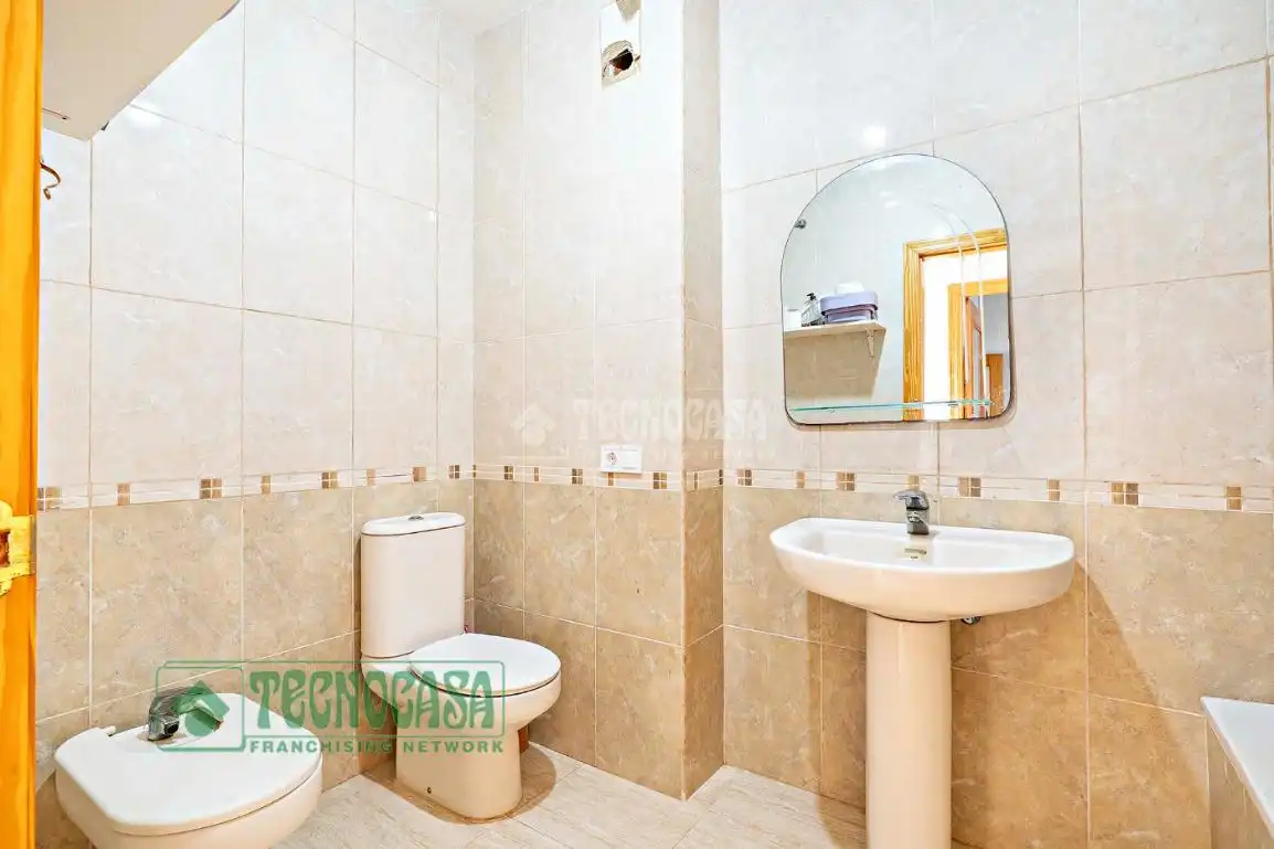 Bathroom of Flat for sale in Vícar  with Air Conditioner, Heating and Private garden