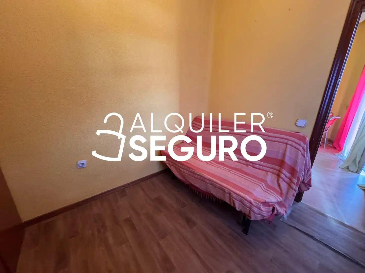 Bedroom of Flat for rent in Madrid  with Heating, Terrace and Furnished