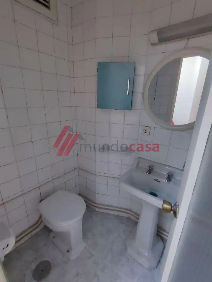 Baño de Piso de alquiler en Ferrol con Calefacción, Parquet y Terraza