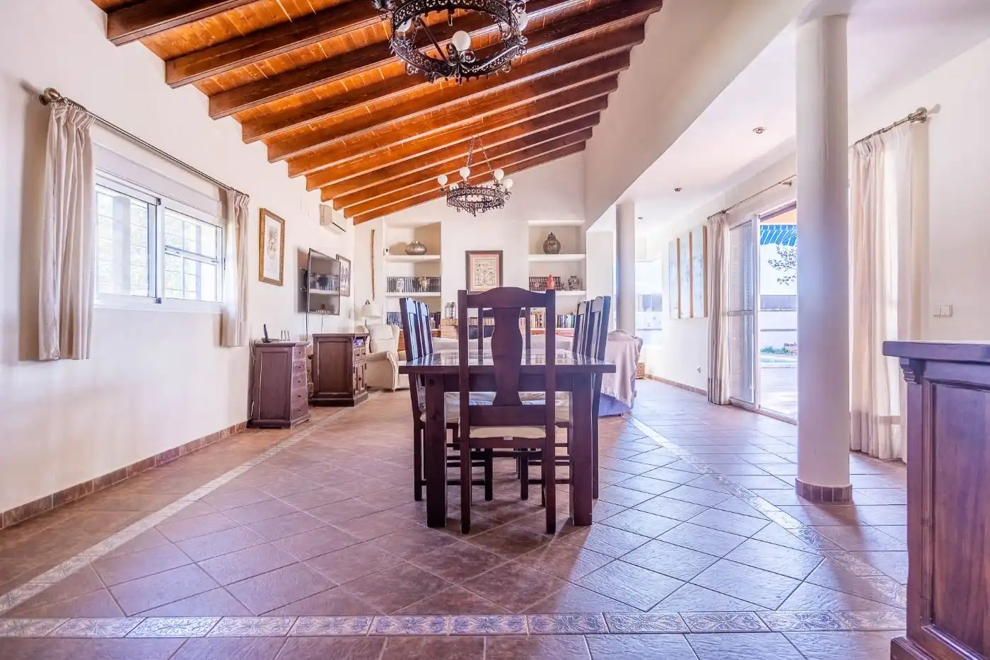 Comedor de Casa o chalet en venta en Carmona con Aire acondicionado, Jardín privado y Trastero