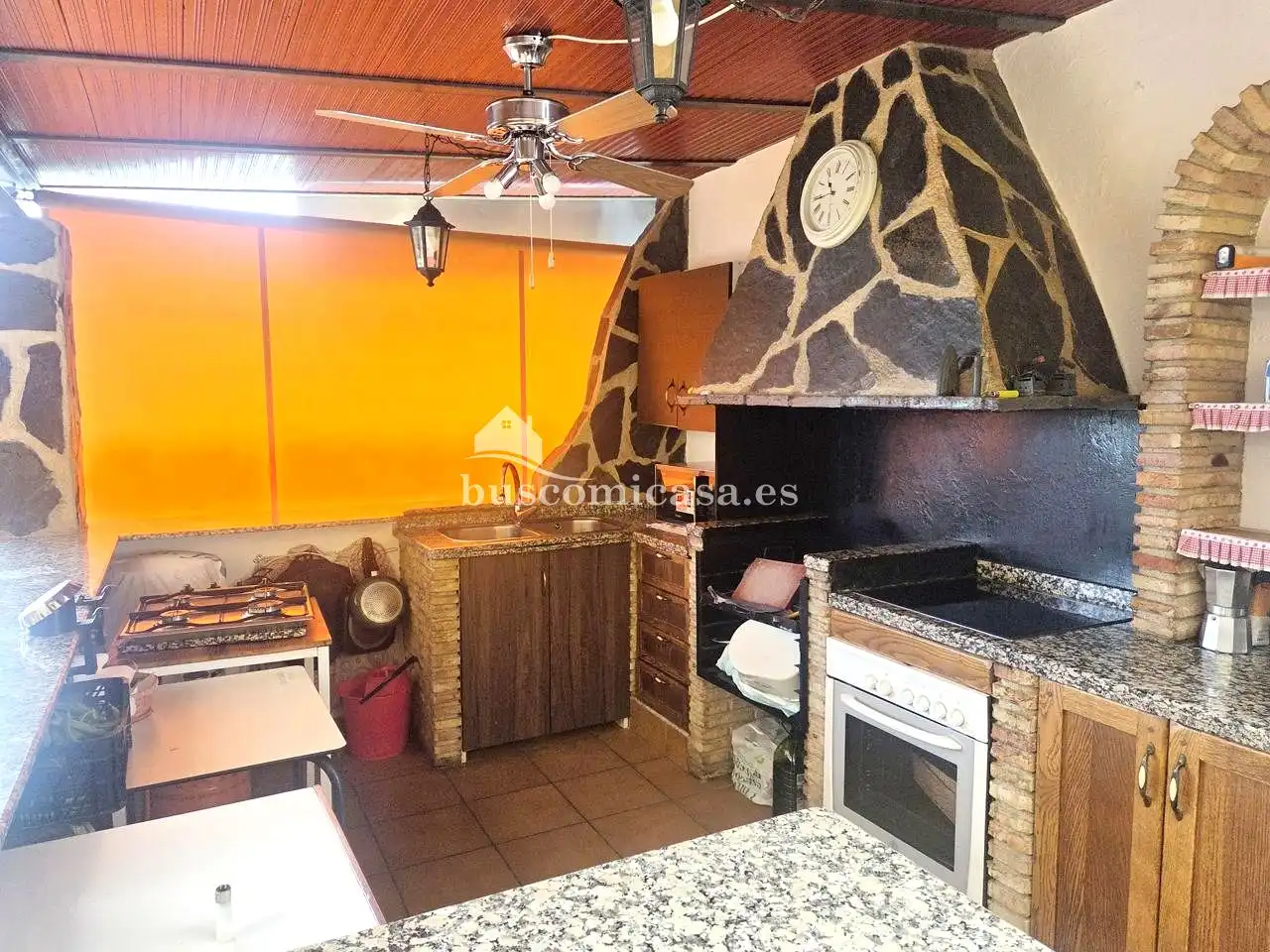 Cuina de Casa o xalet en venda en Jaén amb Aire condicionat, Calefacció i Jardí privat