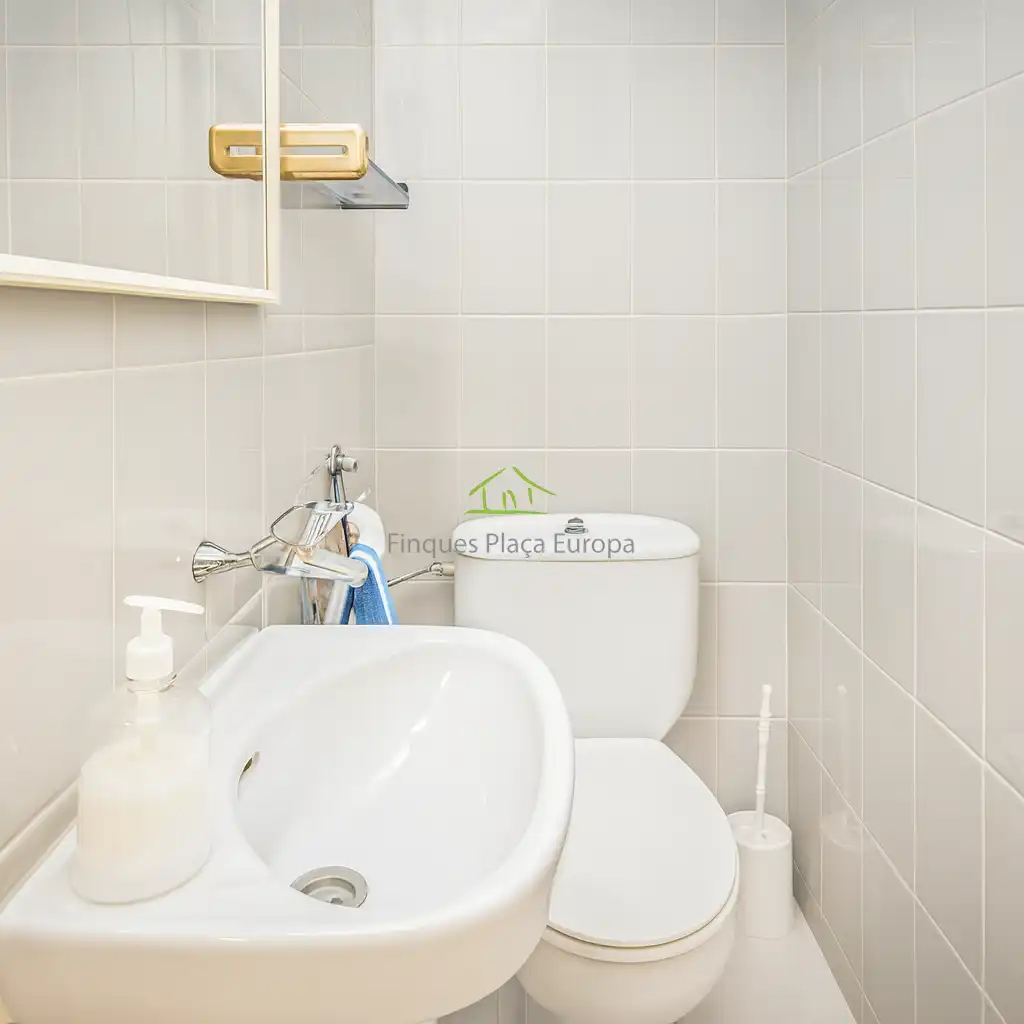 Bany de Apartament en venda en Sant Feliu de Guíxols amb Aire condicionat, Calefacció i Terrassa