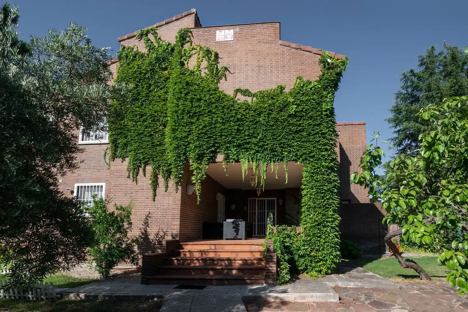 Exterior view of Study for rent in Villanueva de la Cañada  with Air Conditioner, Private garden and Terrace