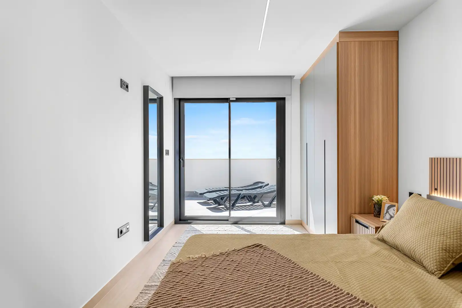 Habitación de Apartamento en venta en Guardamar del Segura con Terraza y Piscina