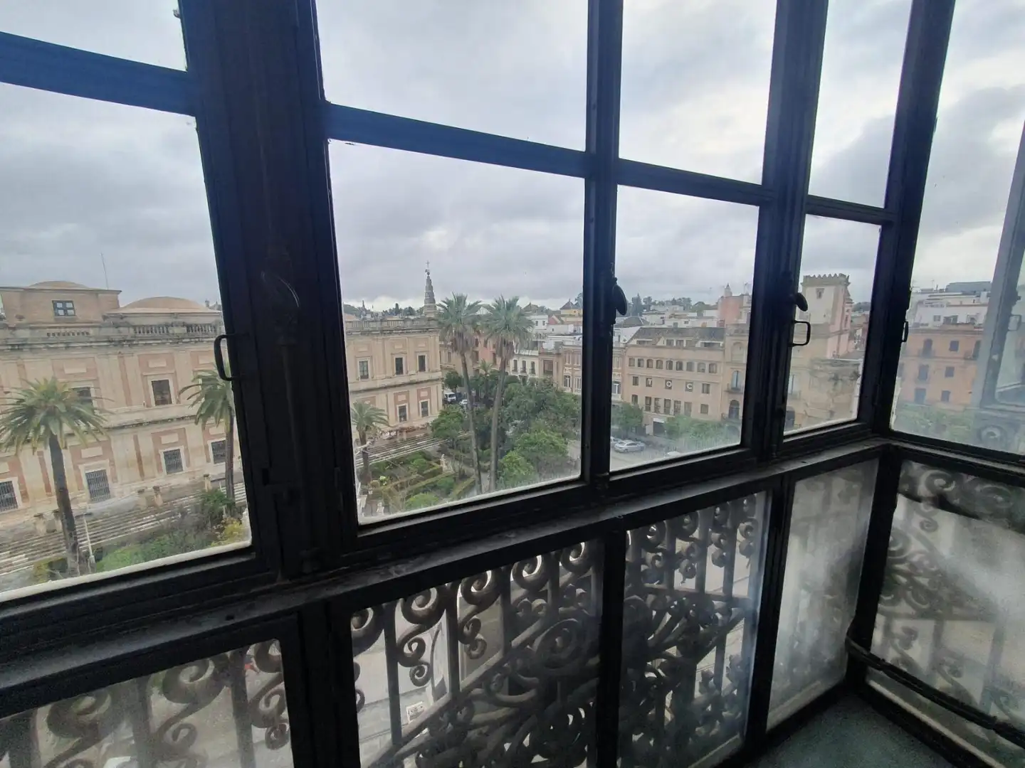 Außenansicht von Büro zur Miete in Sevilla