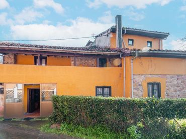 House with garden for sale in Lugar Soto Dueñas 15