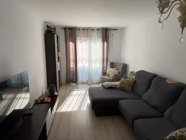 Sala d'estar de Àtic en venda en Girona amb Calefacció, Forn i Microones