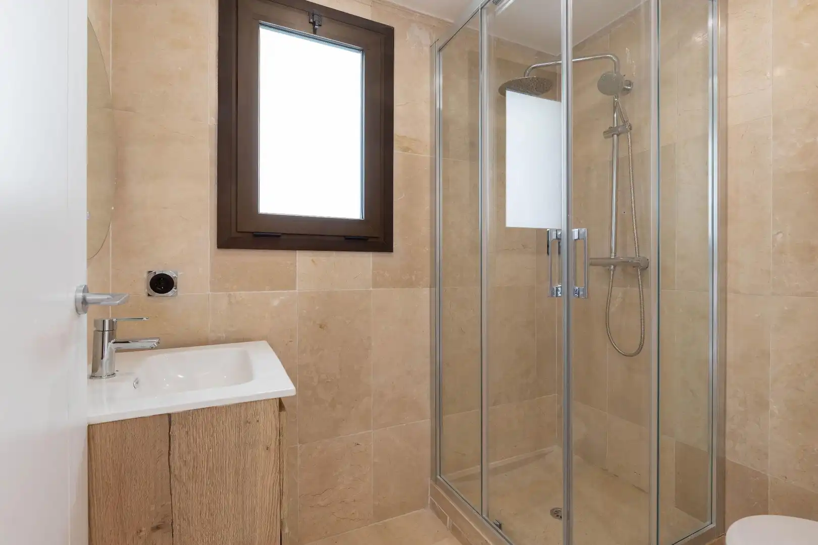 Bathroom of Houses for sale in Sitges  with Air Conditioner, Heating and Parquet flooring
