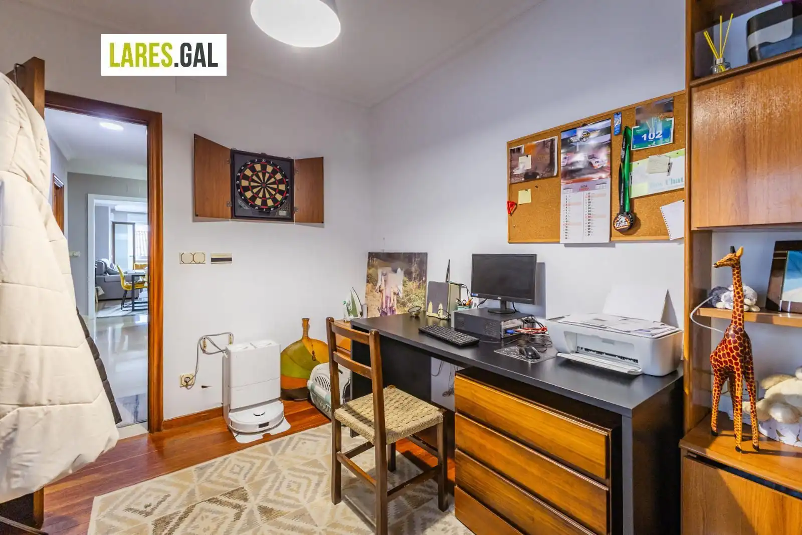 Piso en venta en Cangas  con Calefacción, Parquet y Terraza