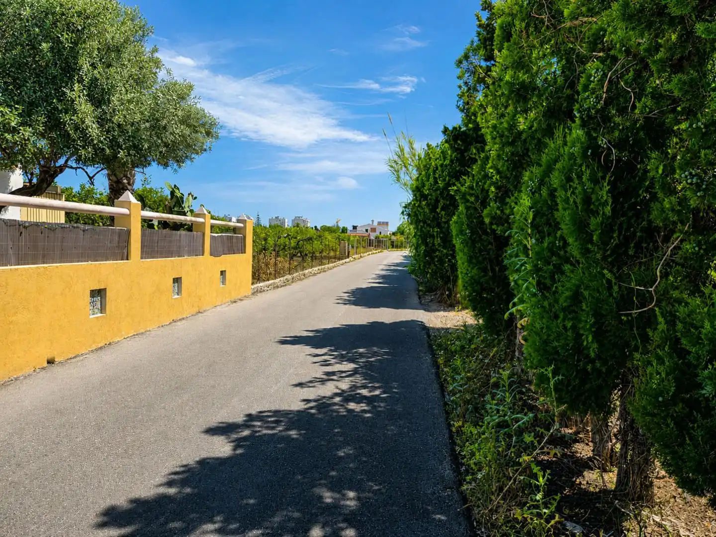 Außenansicht von Haus oder Chalet zum Verkauf in Oliva mit Klimaanlage, Privatgarten und Terrasse