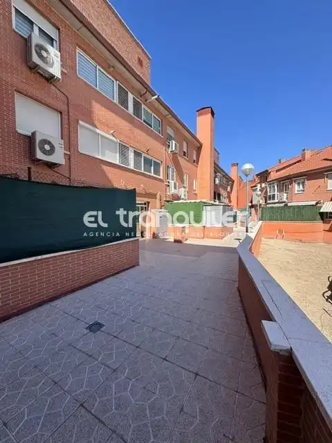 Exterior view of Flat for rent in Madrid  with Storage room, Furnished and Washing machine