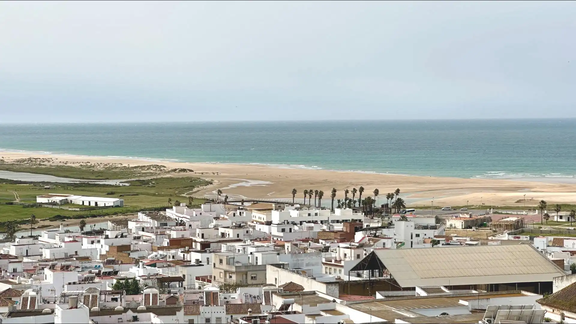 Vista exterior de Pis en venda en Conil de la Frontera amb Terrassa i Moblat