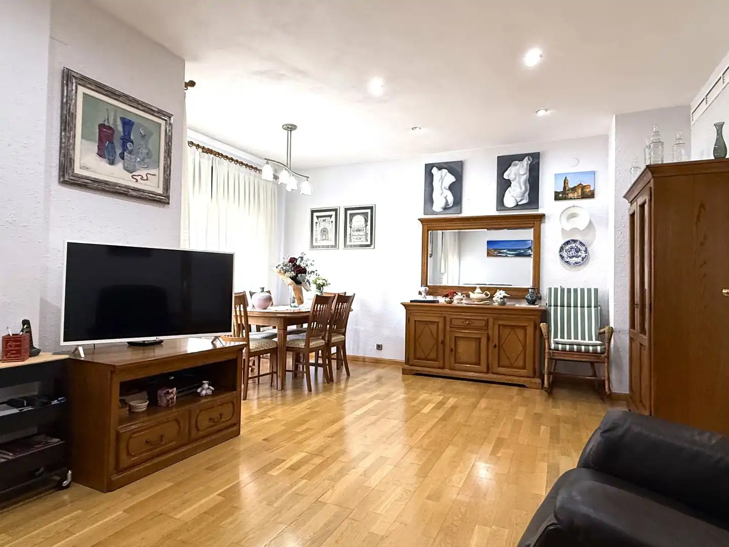 Wohnzimmer von Wohnung zum Verkauf in Sant Boi de Llobregat mit Heizung, Parkett und Terrasse