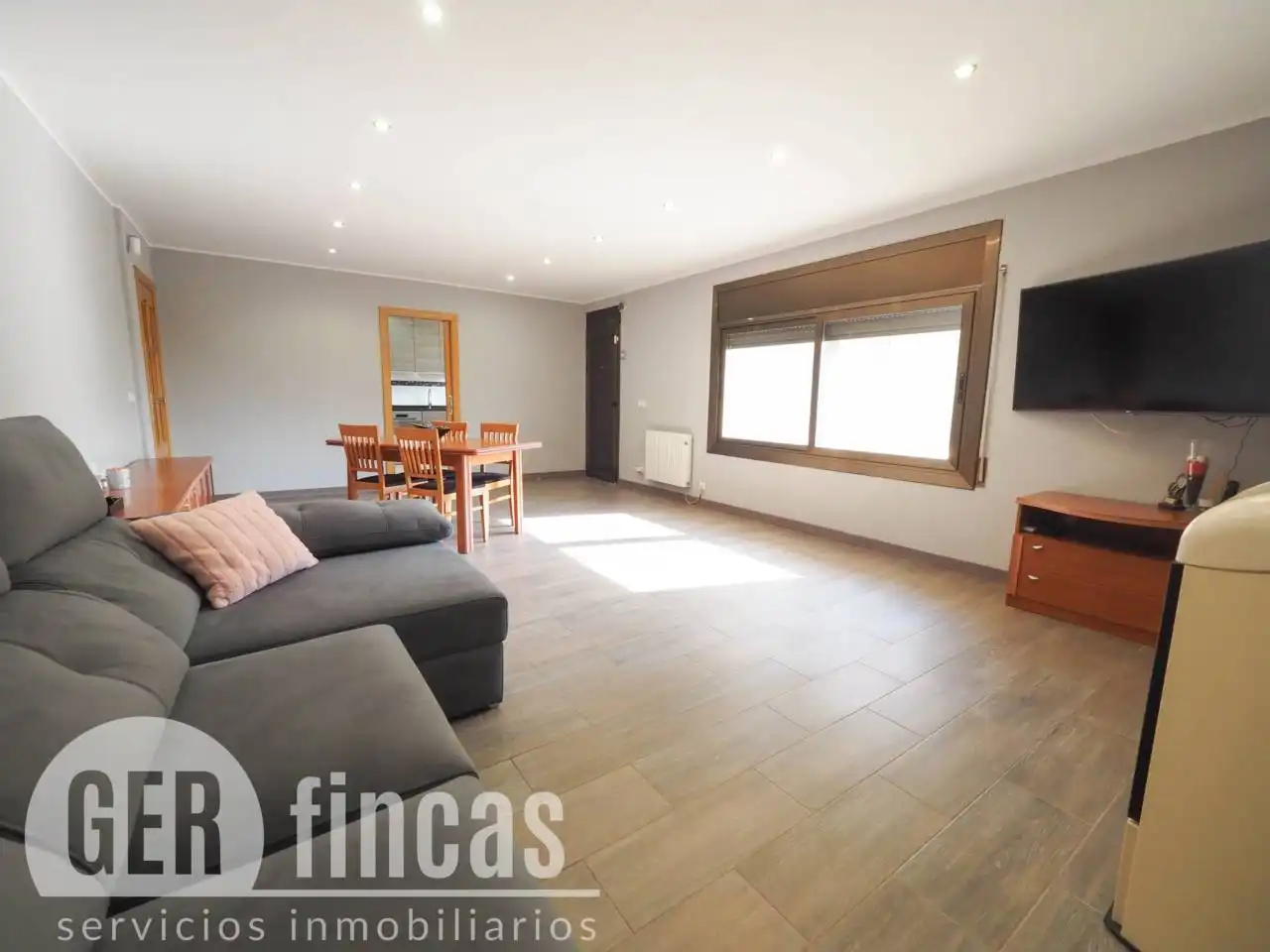 Sala de estar de Casa o chalet en venta en Terrassa con Aire acondicionado, Calefacción y Jardín privado