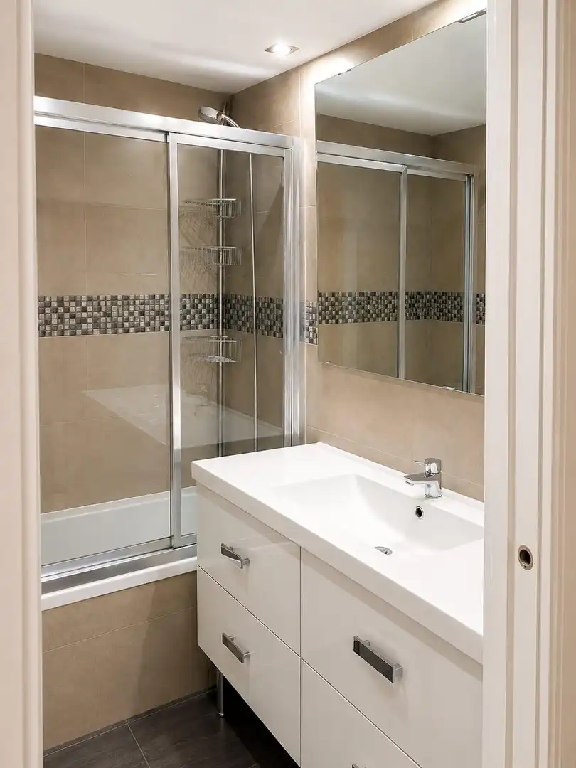 Baño de Piso en venta en Málaga con Aire acondicionado