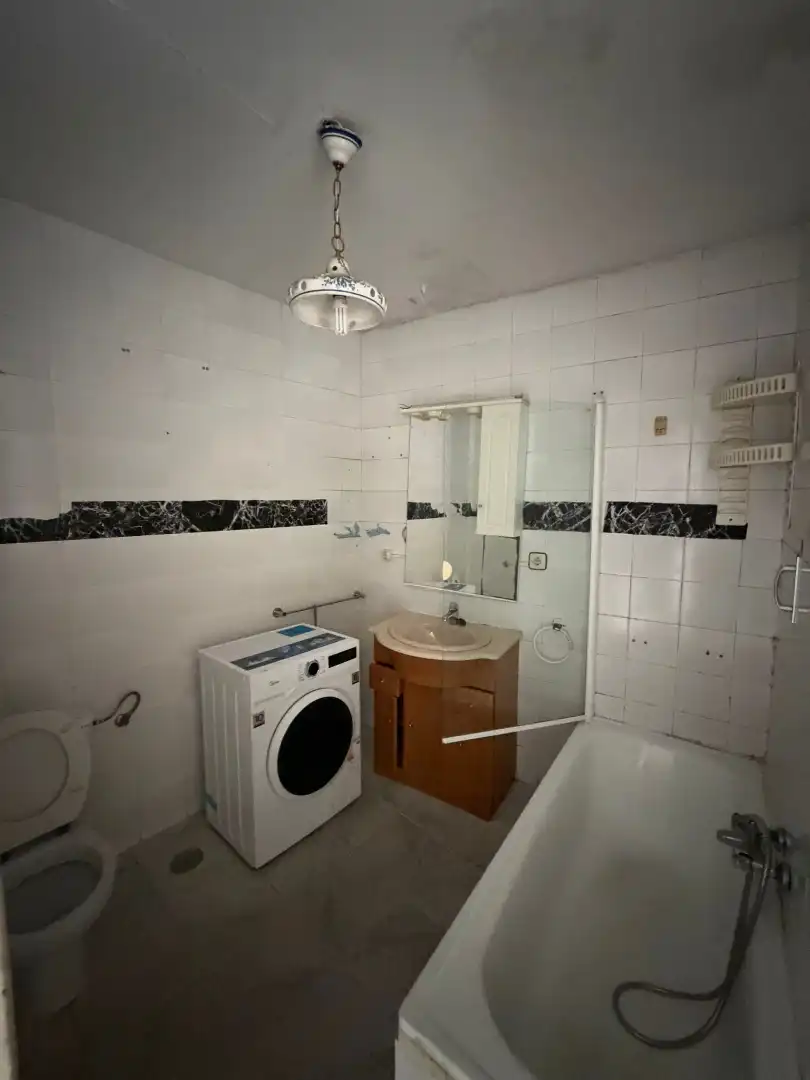 Badezimmer von Gebäude zum Verkauf in Badajoz