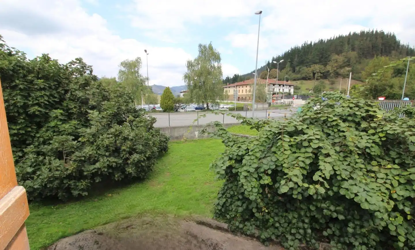 Parking de Finca rústica en venta en Oñati con Calefacción, Jardín privado y Terraza