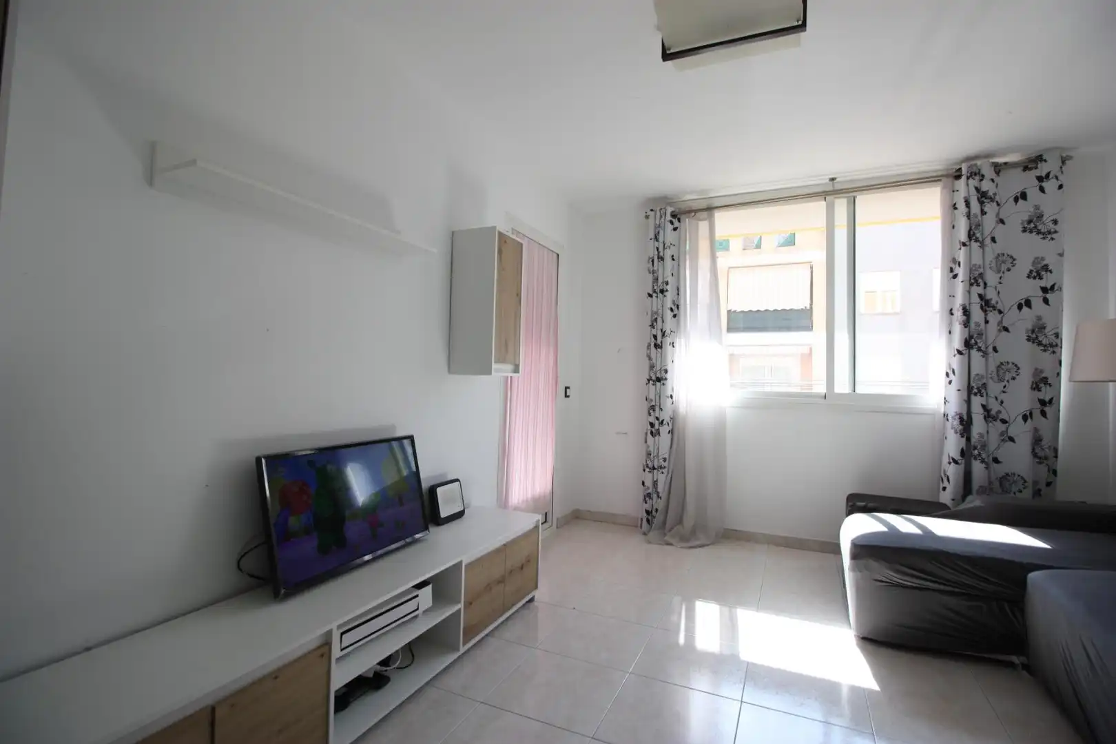 Piso con terraza en venta en Carrer HEURA