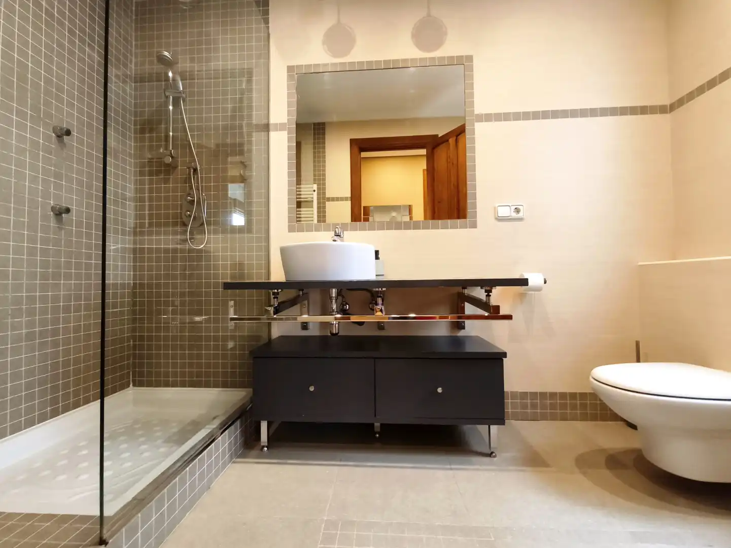 Baño de Piso en venta en  Logroño con Calefacción y Terraza