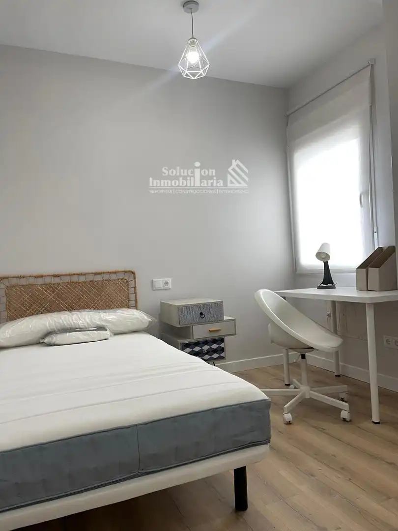Bedroom of Flat for rent in Salamanca  with Heating and Furnished